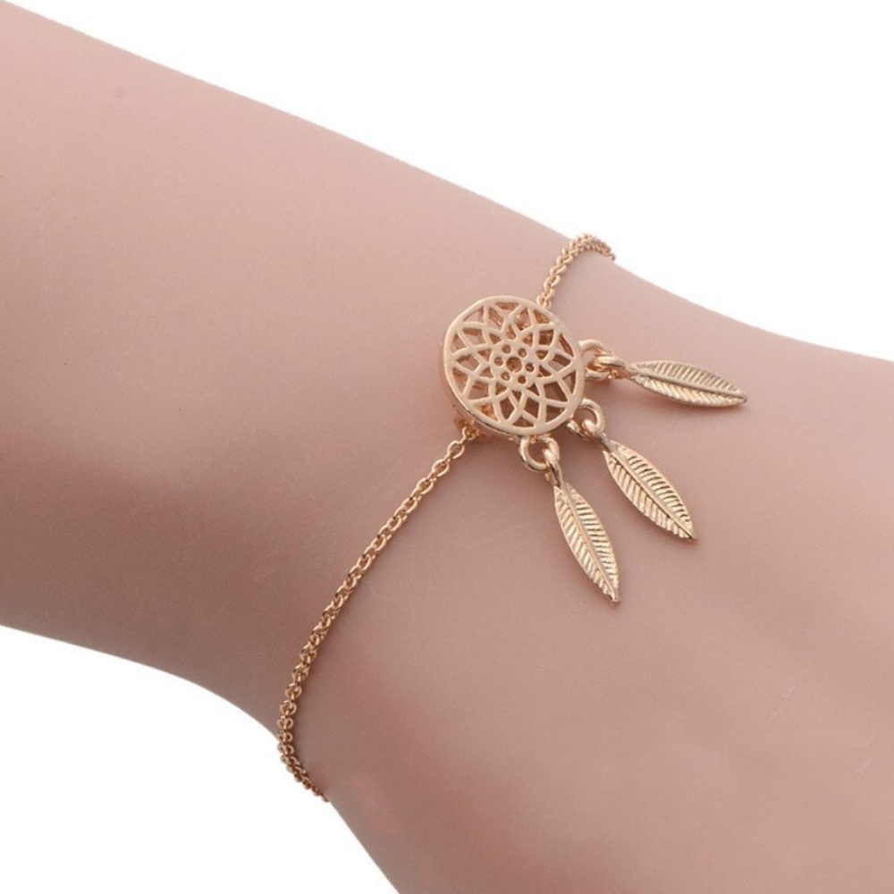 Small dreamcatcher bracelet
